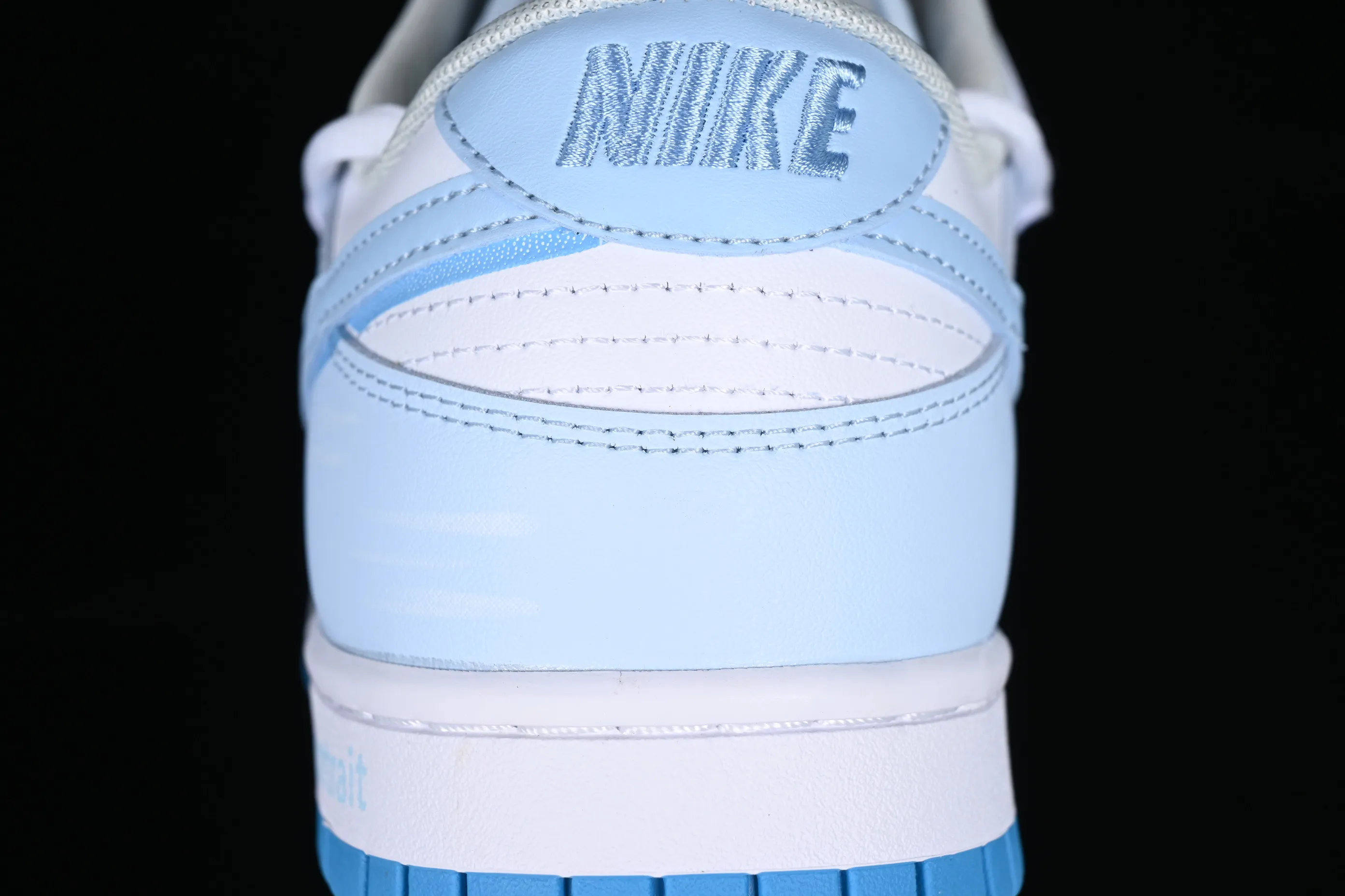 All categories Nk SB Dunk series Nk SB Dunk Low low-top sneakers Nk Dunk Low "BIGNIU" Renaissance self-portrait deconstruction hand-painted spray painting SB strap low-top casual sneakers DV0831-001